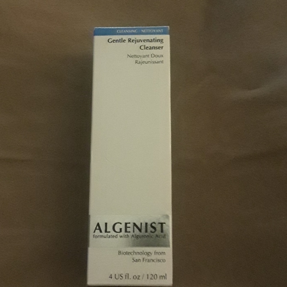 Algenist rejuvenating cleanser